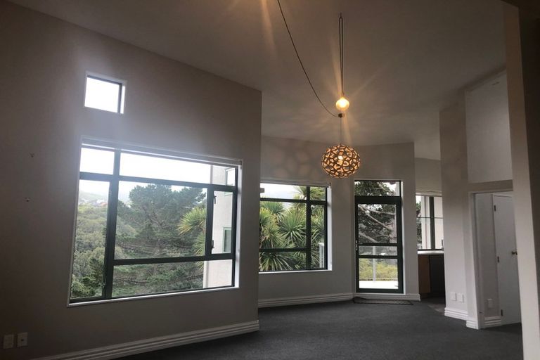 Photo of property in 134 Wadestown Road, Wadestown, Wellington, 6012