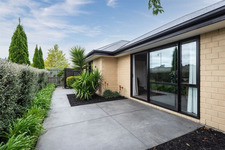 Photo of property in 17 Ashboult Street, Halswell, Christchurch, 8025