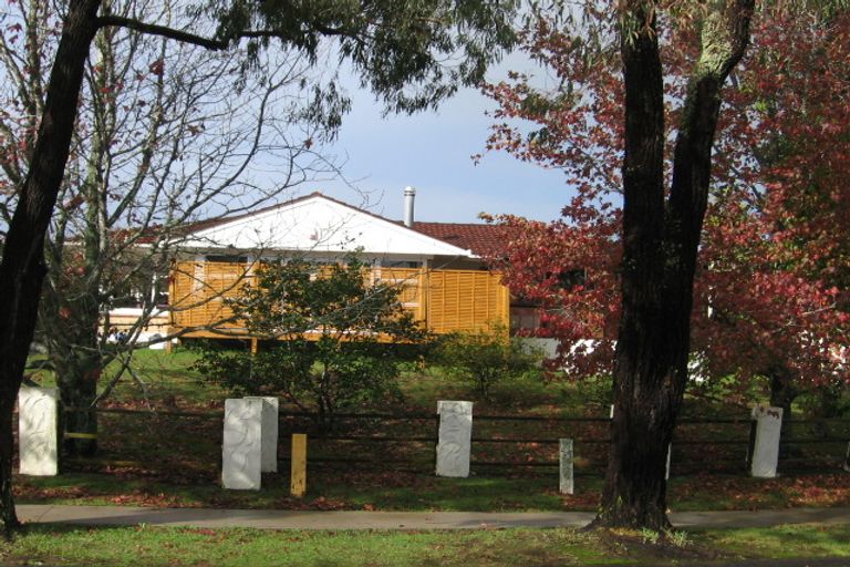 Photo of property in 6 Binda Place, Botany Downs, Auckland, 2010