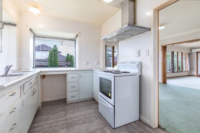 Photo of property in 5 Birchlea Rise, Goodwood Heights, Auckland, 2105