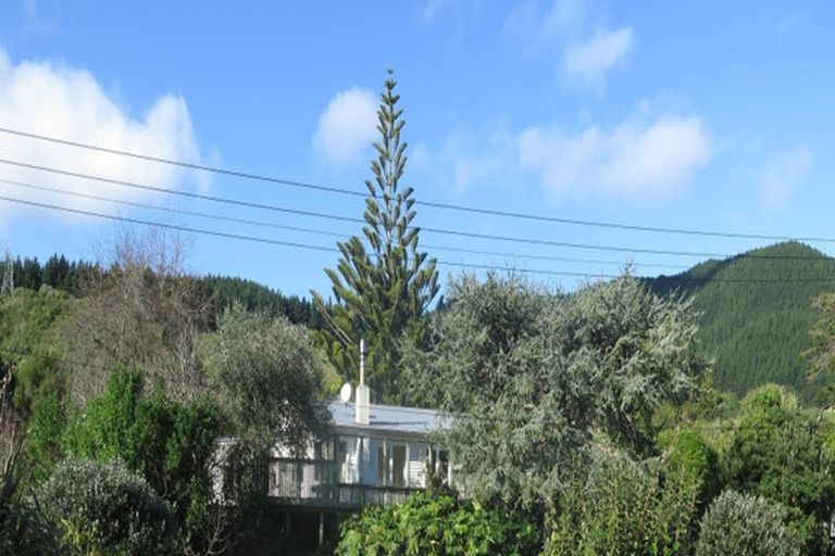 Photo of property in 106 Valley Road, Paraparaumu, 5032