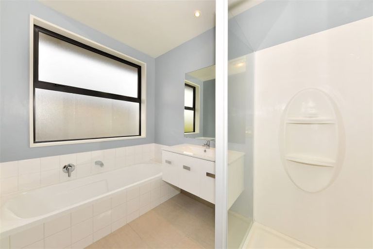 Photo of property in 27 Roberts Road, Hei Hei, Christchurch, 8042