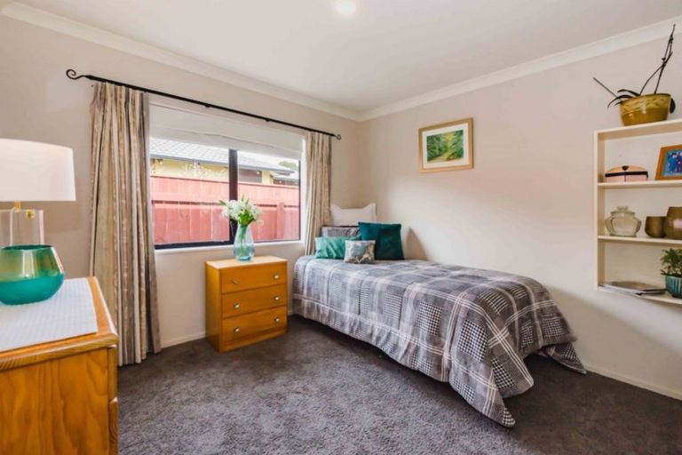 Photo of property in 11 Central Park, Paraparaumu Beach, Paraparaumu, 5032