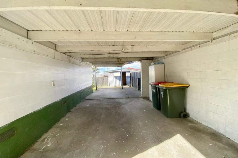 Photo of property in 2/26a Boundary Road, Clover Park, Auckland, 2019