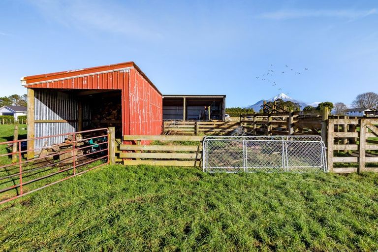 Photo of property in 159 Opunake Road, Stratford, 4391