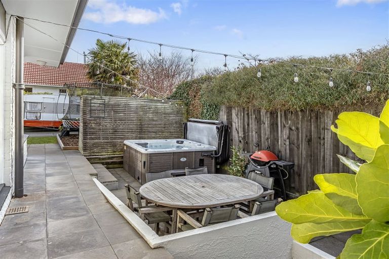 Photo of property in 343 Eastern Terrace, Sydenham, Christchurch, 8023