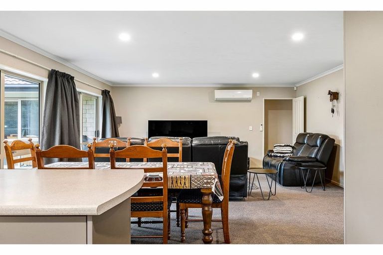 Photo of property in 1 Kandinsky Close, Rolleston, 7614