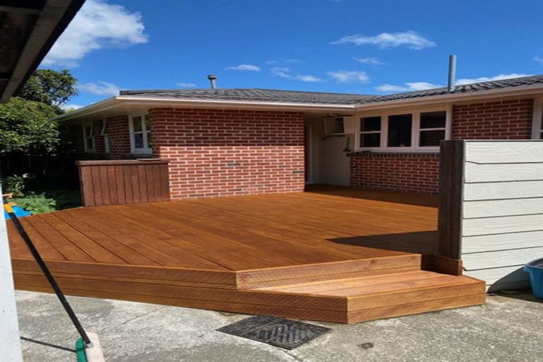 Photo of property in 18 Whirinaki Crescent, Heretaunga, Upper Hutt, 5018