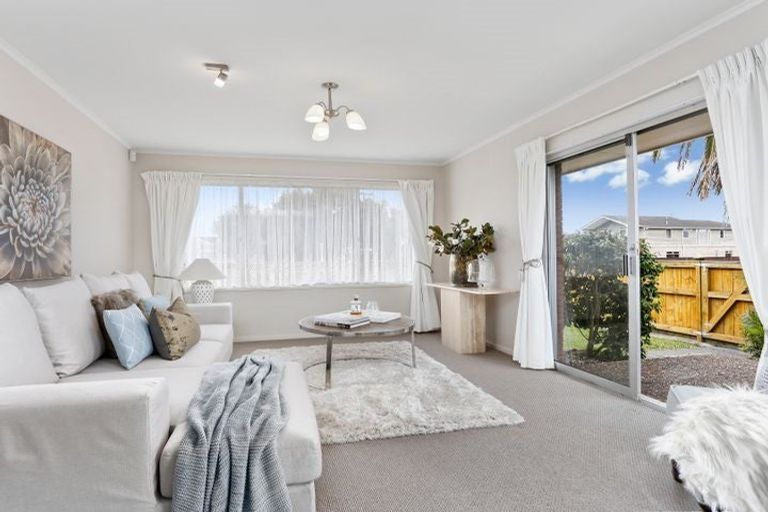 Photo of property in 1/27 Eastern Beach Road, Eastern Beach, Auckland, 2012