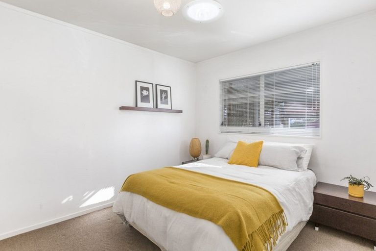 Photo of property in 15a Central Park Drive, Te Atatu South, Auckland, 0610