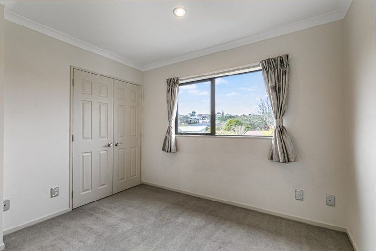 Photo of property in 114a Ti Rakau Drive, Pakuranga, Auckland, 2010