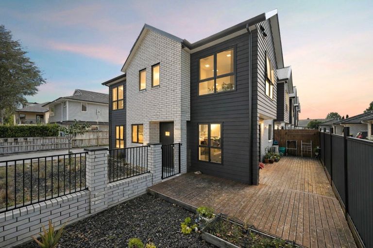 Photo of property in 1/53 Fifth Avenue, Enderley, Hamilton, 3214