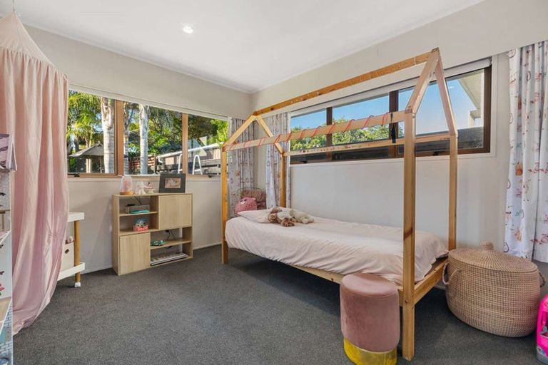 Photo of property in 6 Koromiko Place, Waiuku, 2123