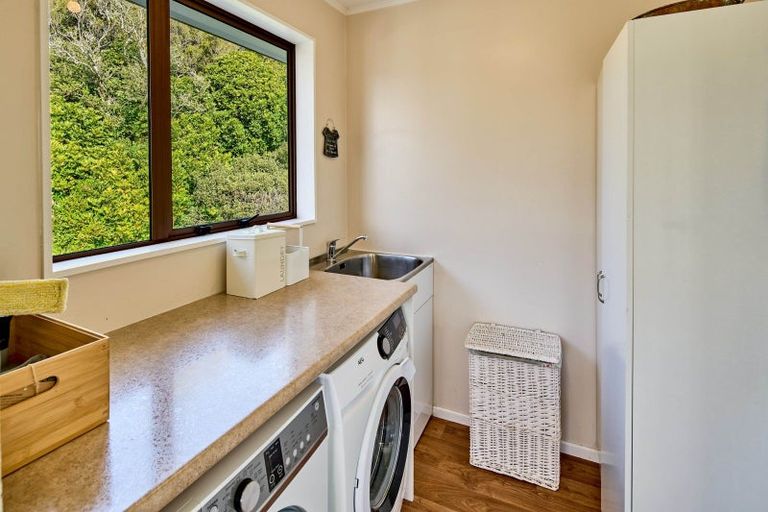 Photo of property in 8 Balliol Drive, Tawa, Wellington, 5028