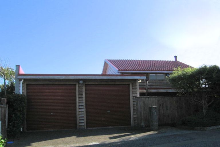 Photo of property in 27 The Track, Plimmerton, Porirua, 5026