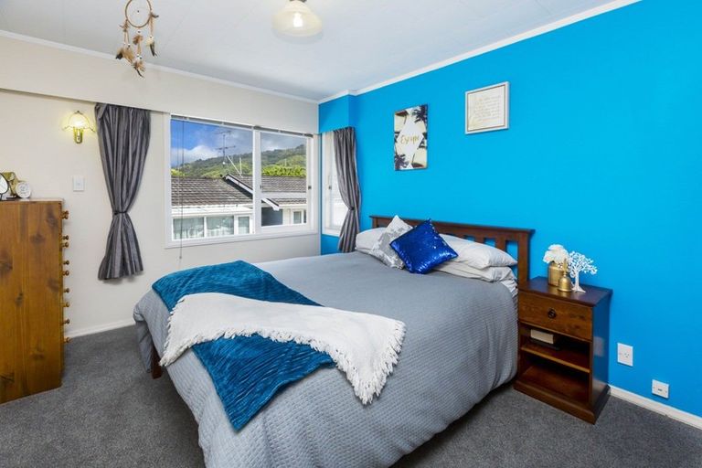 Photo of property in 27 Kentucky Street, Totara Park, Upper Hutt, 5018