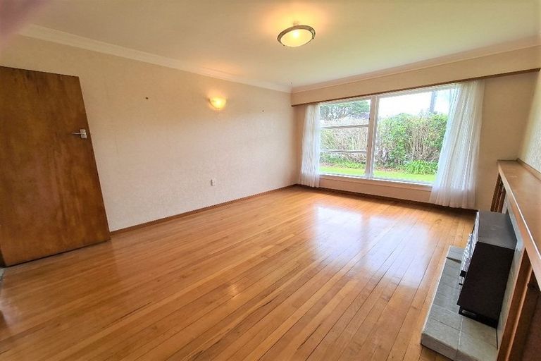 Photo of property in 64 Brois Street, Frankleigh Park, New Plymouth, 4310