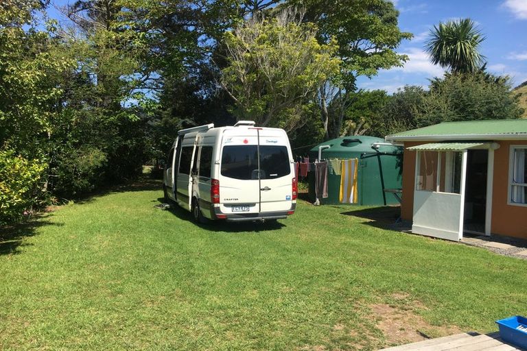 Photo of property in 11 Mako Avenue, Whiritoa, Whangamata, 3691