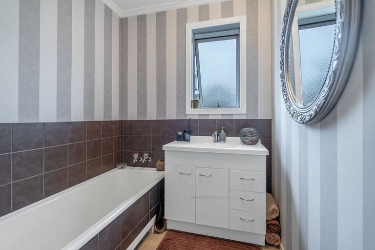 Photo of property in 43 Paterson Street, Grasmere, Invercargill, 9810