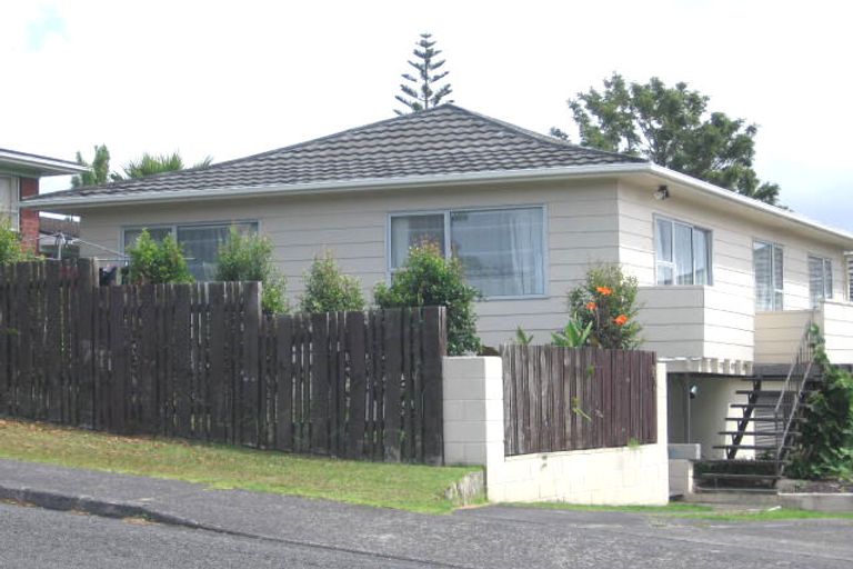 Photo of property in 2/26 Bayview Road, Bayview, Auckland, 0629