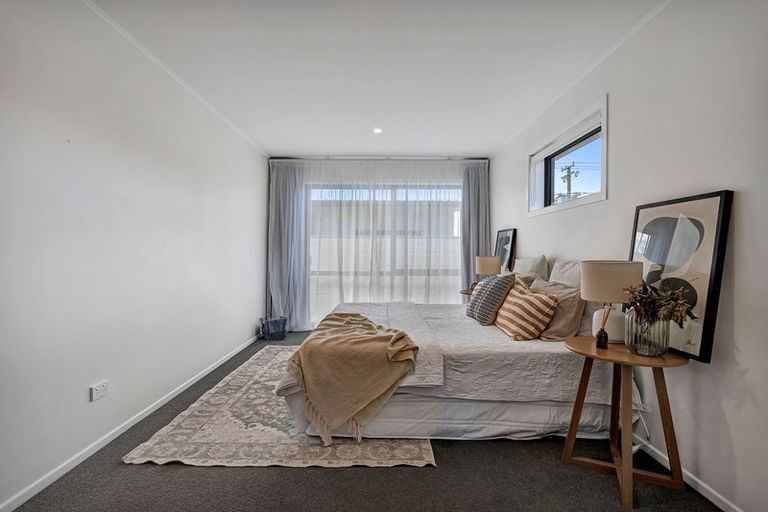 Photo of property in 3 Del Mar Place, Merrilands, New Plymouth, 4312