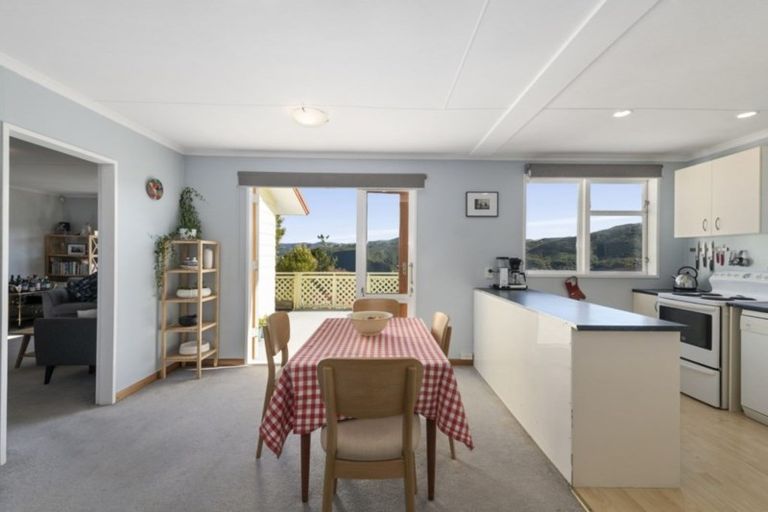 Photo of property in 76 Lord Street, Stokes Valley, Lower Hutt, 5019