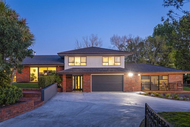 Photo of property in 60 Kaipara Road, Papakura, 2582