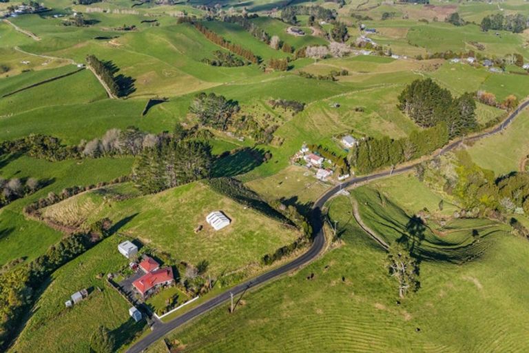 Photo of property in 813 Wortley Road, Waiongana, Inglewood, 4389