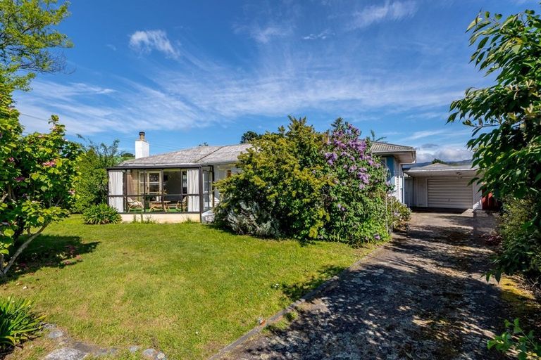 Photo of property in 6 Taverner Street, Carterton, 5713