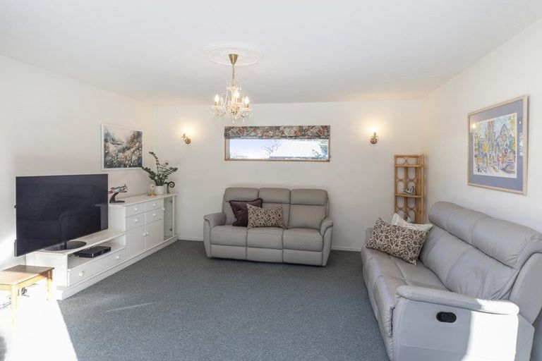 Photo of property in 32 Brigham Drive, Halswell, Christchurch, 8025