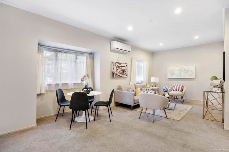 Photo of property in 1/5 Seabrook Avenue, New Lynn, Auckland, 0600