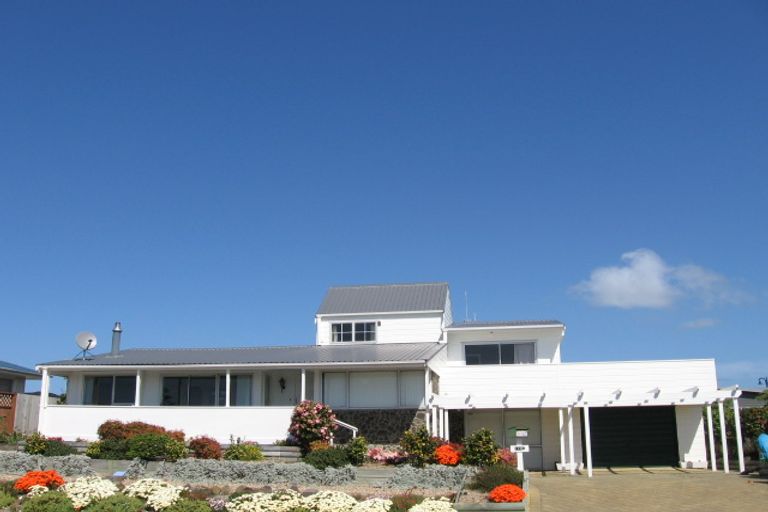 Photo of property in 1136 Papamoa Beach Road, Papamoa Beach, Papamoa, 3118