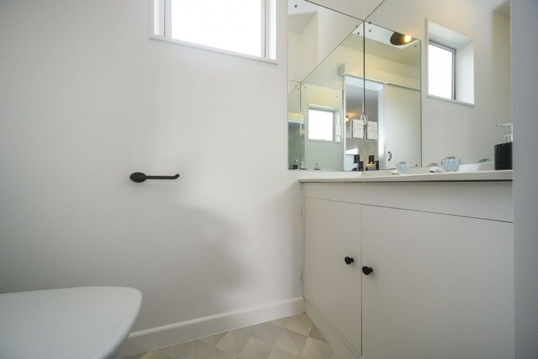 Photo of property in 30 Terry Crescent, Milson, Palmerston North, 4414