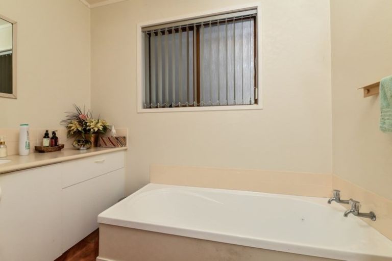 Photo of property in 2 Gordon Place, Leamington, Cambridge, 3432