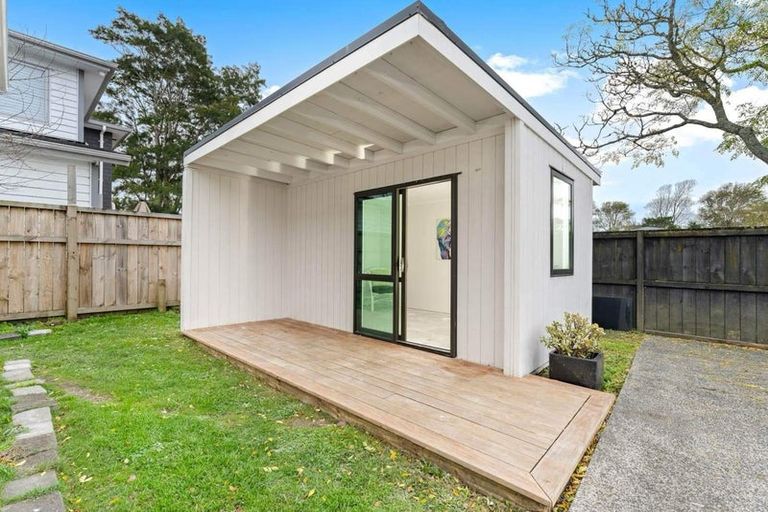 Photo of property in 79 Universal Drive, Henderson, Auckland, 0610