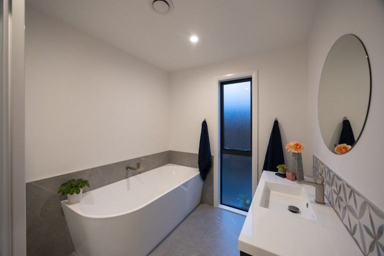 Photo of property in 9 Samuel Place, Terrace End, Palmerston North, 4410