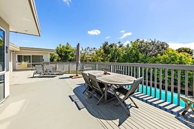 Photo of property in 10 Bothwell Place, Pahurehure, Papakura, 2113