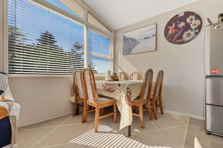 Photo of property in 15 Gem Street, Pukehangi, Rotorua, 3015