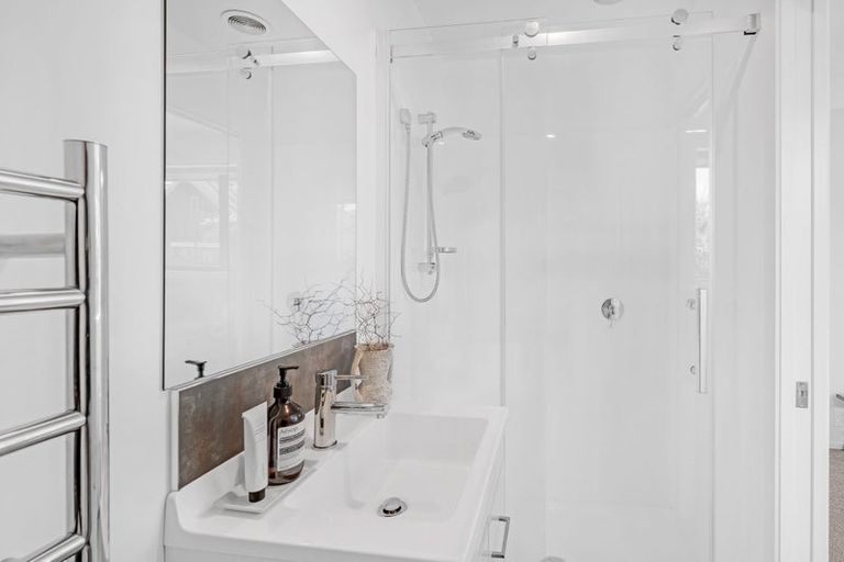 Photo of property in 1/74a Jeffreys Road, Fendalton, Christchurch, 8052