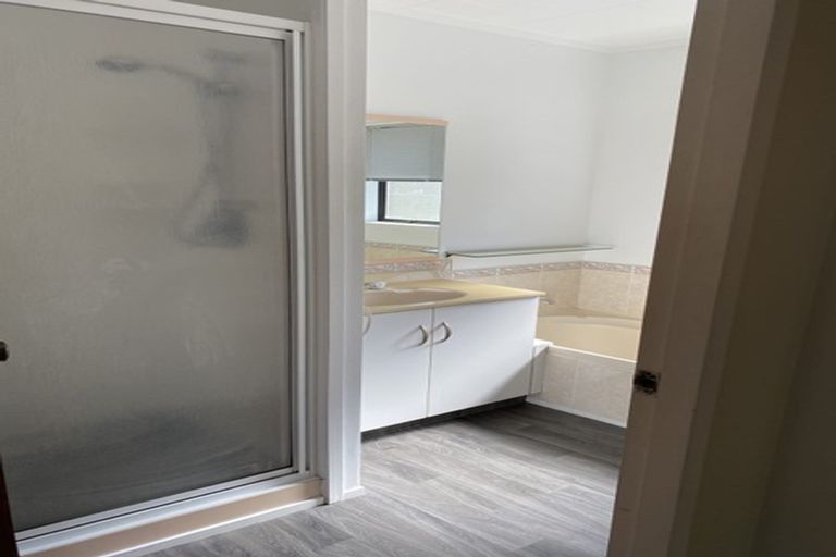 Photo of property in 2a Balmacewen Place, Mount Maunganui, 3116