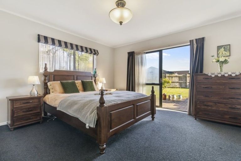 Photo of property in 3 Glenross Drive, Wattle Downs, Auckland, 2103