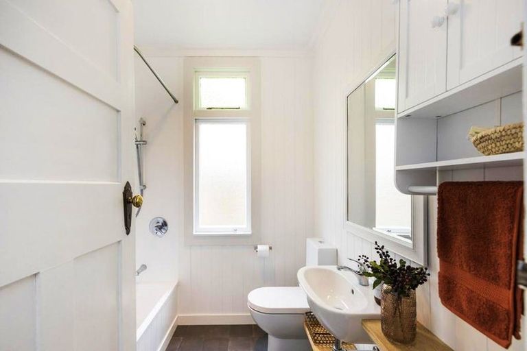 Photo of property in 31 Frederick Street, Terrace End, Palmerston North, 4410