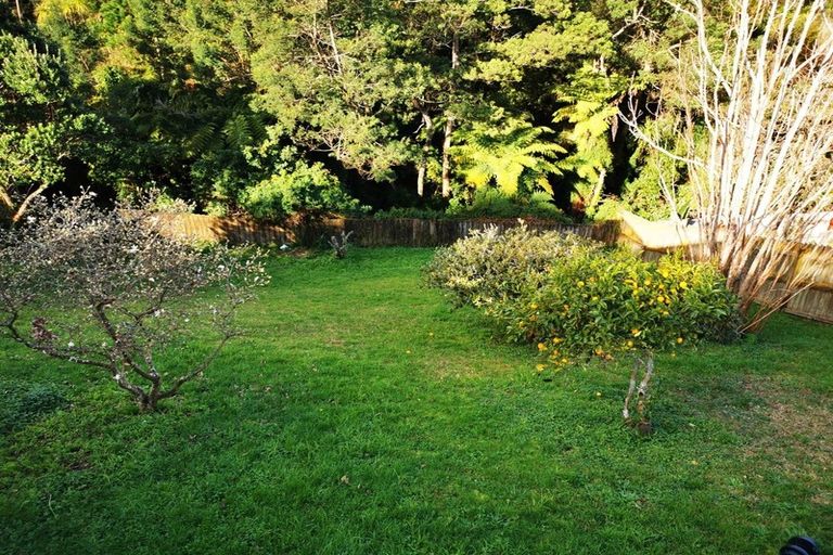 Photo of property in 8 Angeline Place, Massey, Auckland, 0614