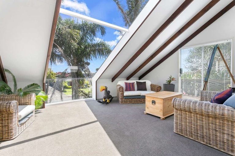 Photo of property in 50 Hattaway Avenue, Bucklands Beach, Auckland, 2012