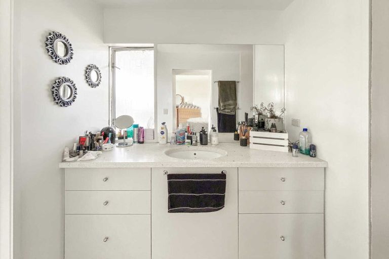 Photo of property in 70 Grays Road, Yaldhurst, Christchurch, 8042