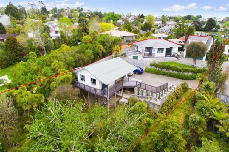Photo of property in 2/22a Tomo Street, New Lynn, Auckland, 0600