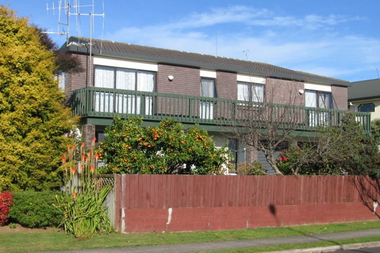 Photo of property in 11 Rosehill Place, Nawton, Hamilton, 3200