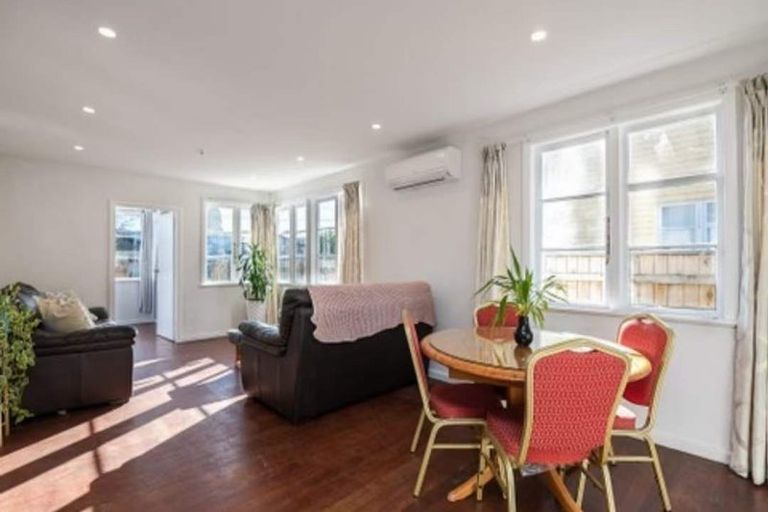 Photo of property in 220 Naenae Road, Naenae, Lower Hutt, 5011