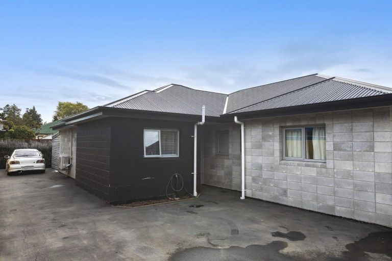 Photo of property in 6a Tonga Place, Riccarton, Christchurch, 8041