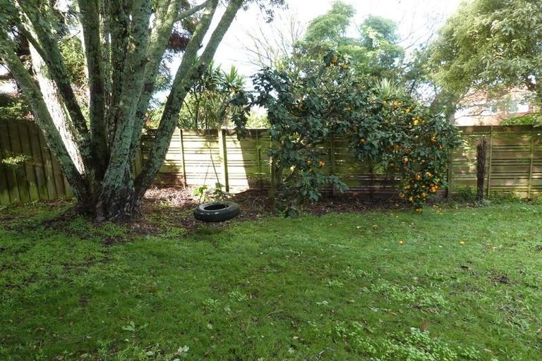Photo of property in 9 Thomas Avenue, Te Atatu Peninsula, Auckland, 0610